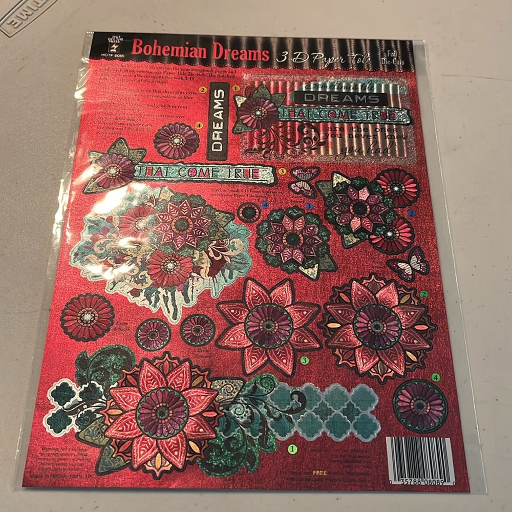 Die-Cuts in Red and Green. Bohemian dreams